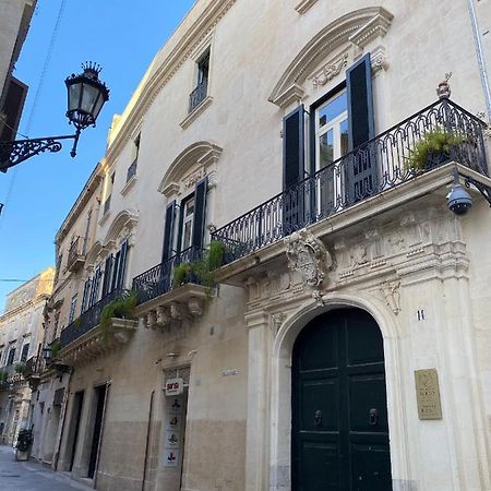 Palazzo Rollo Bed & Breakfast Lecce Ngoại thất bức ảnh