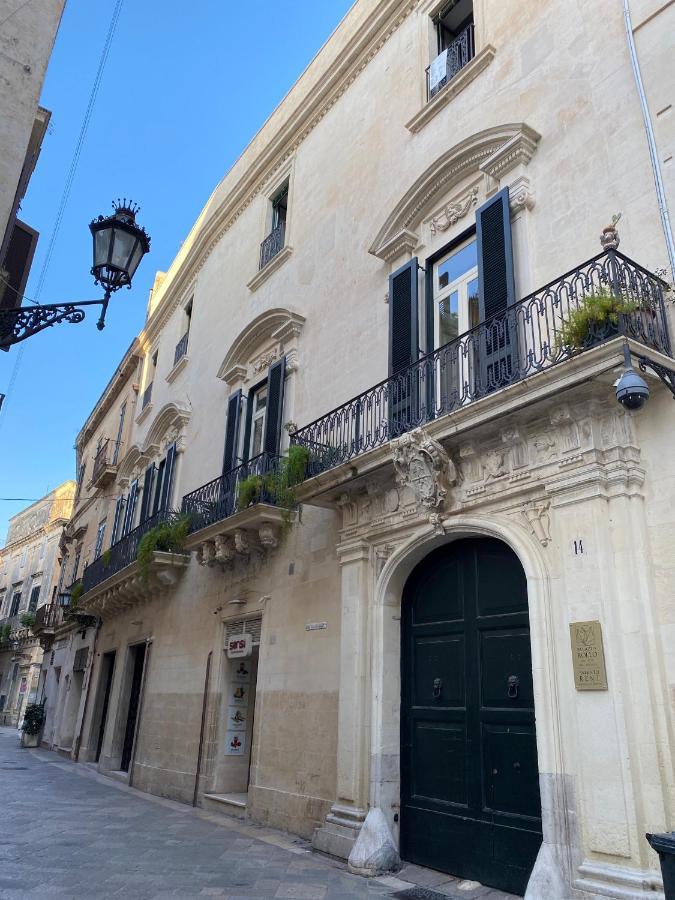 Palazzo Rollo Bed & Breakfast Lecce Ngoại thất bức ảnh