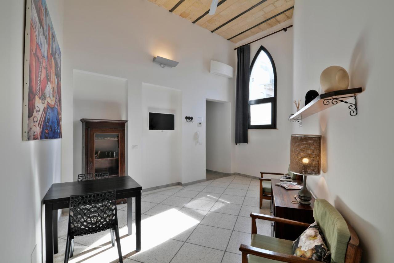 Palazzo Rollo Bed & Breakfast Lecce Ngoại thất bức ảnh