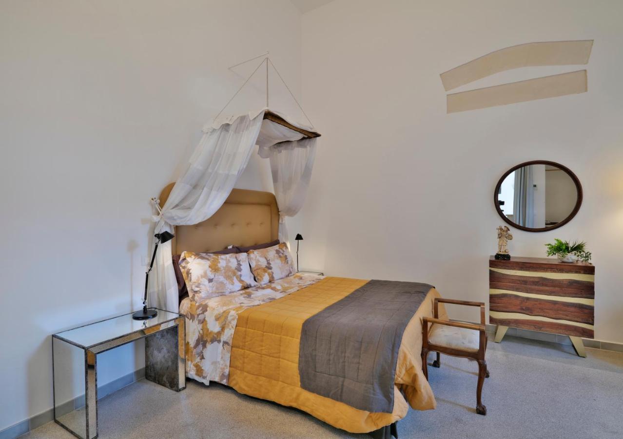 Palazzo Rollo Bed & Breakfast Lecce Ngoại thất bức ảnh