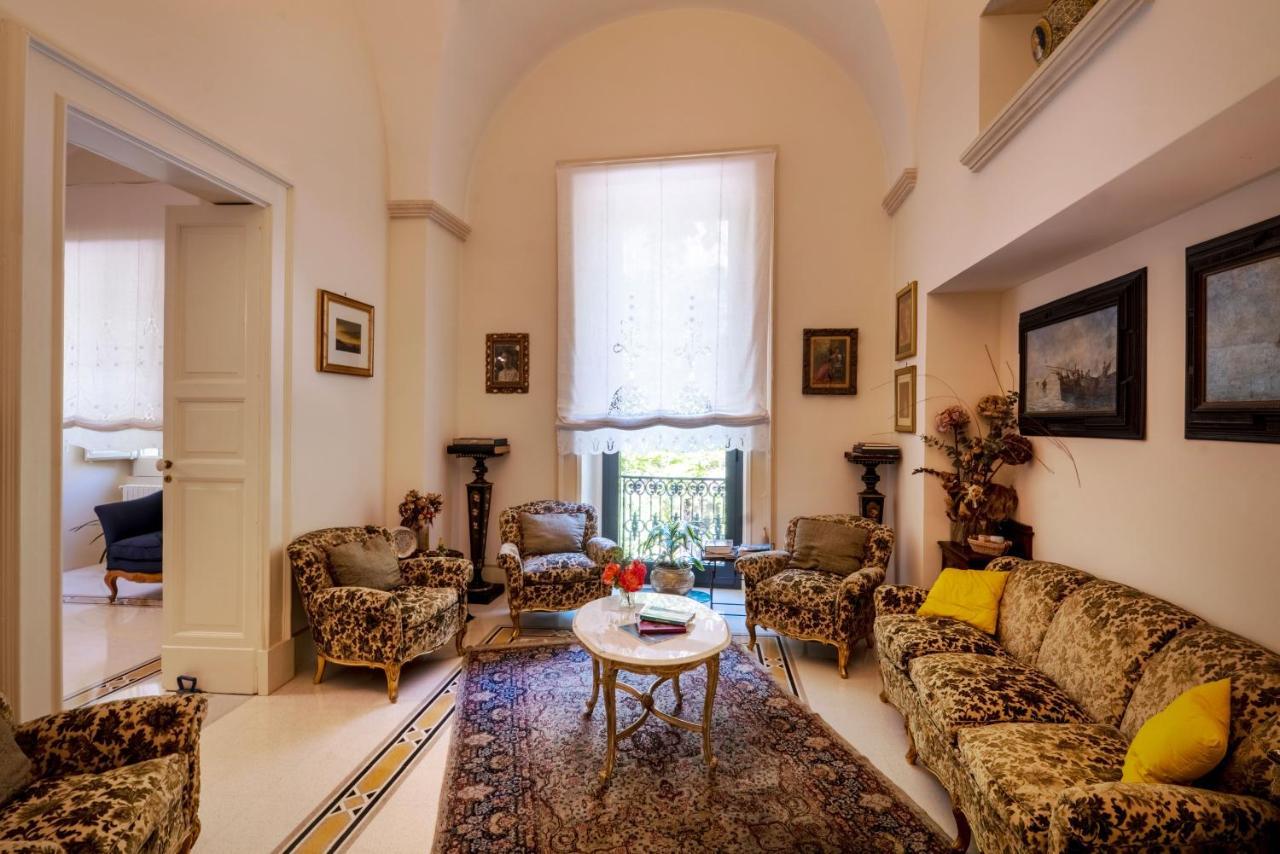 Palazzo Rollo Bed & Breakfast Lecce Ngoại thất bức ảnh