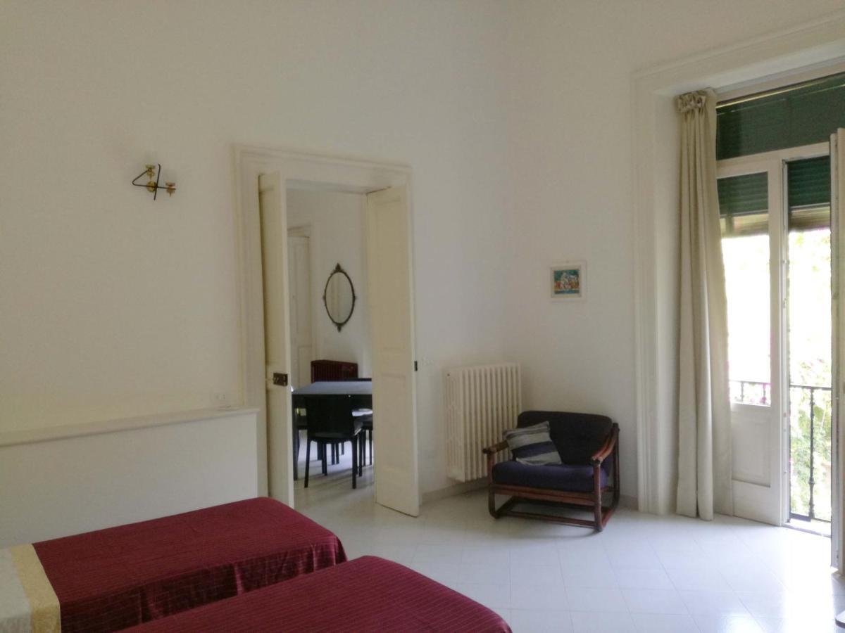 Palazzo Rollo Bed & Breakfast Lecce Ngoại thất bức ảnh