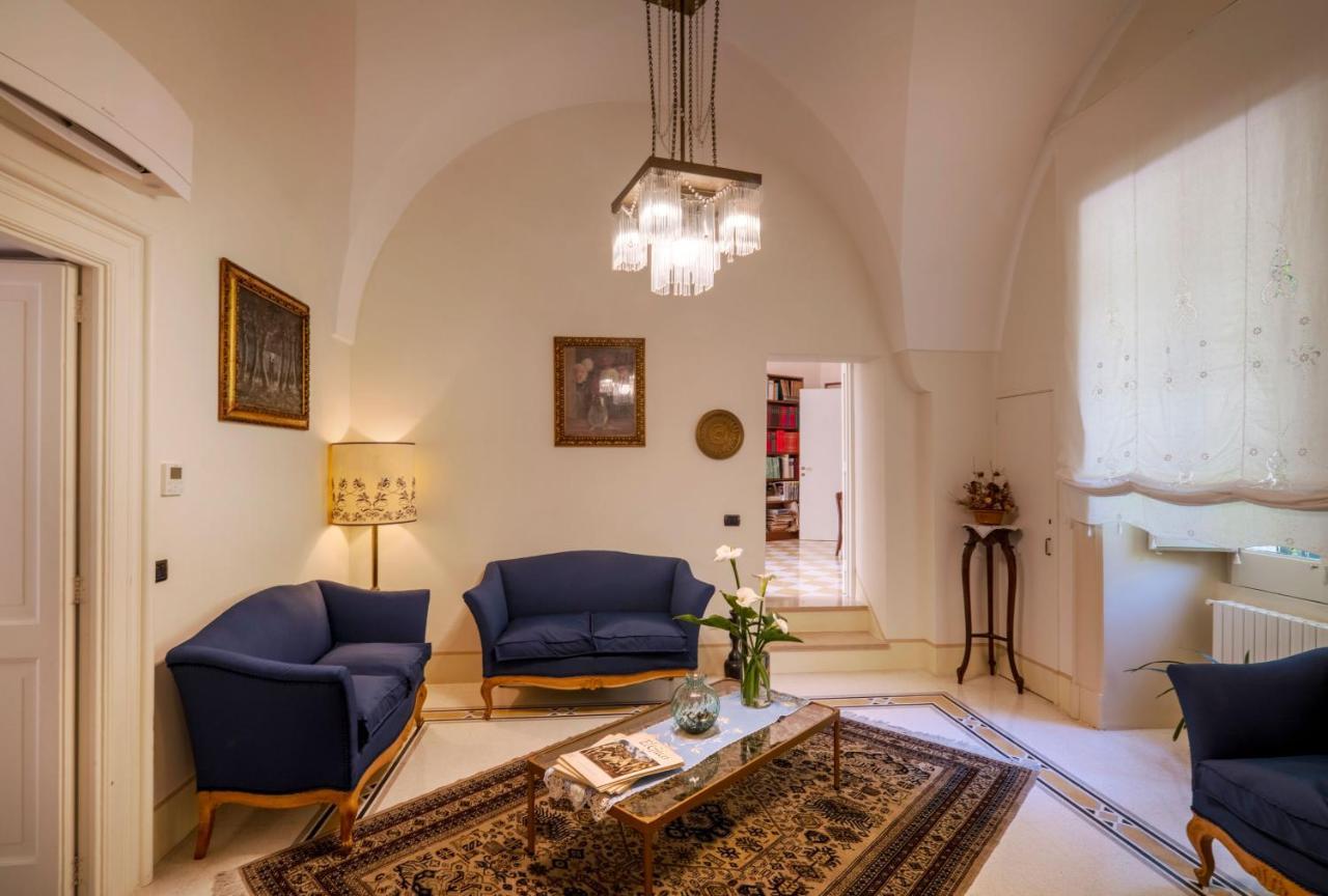 Palazzo Rollo Bed & Breakfast Lecce Ngoại thất bức ảnh