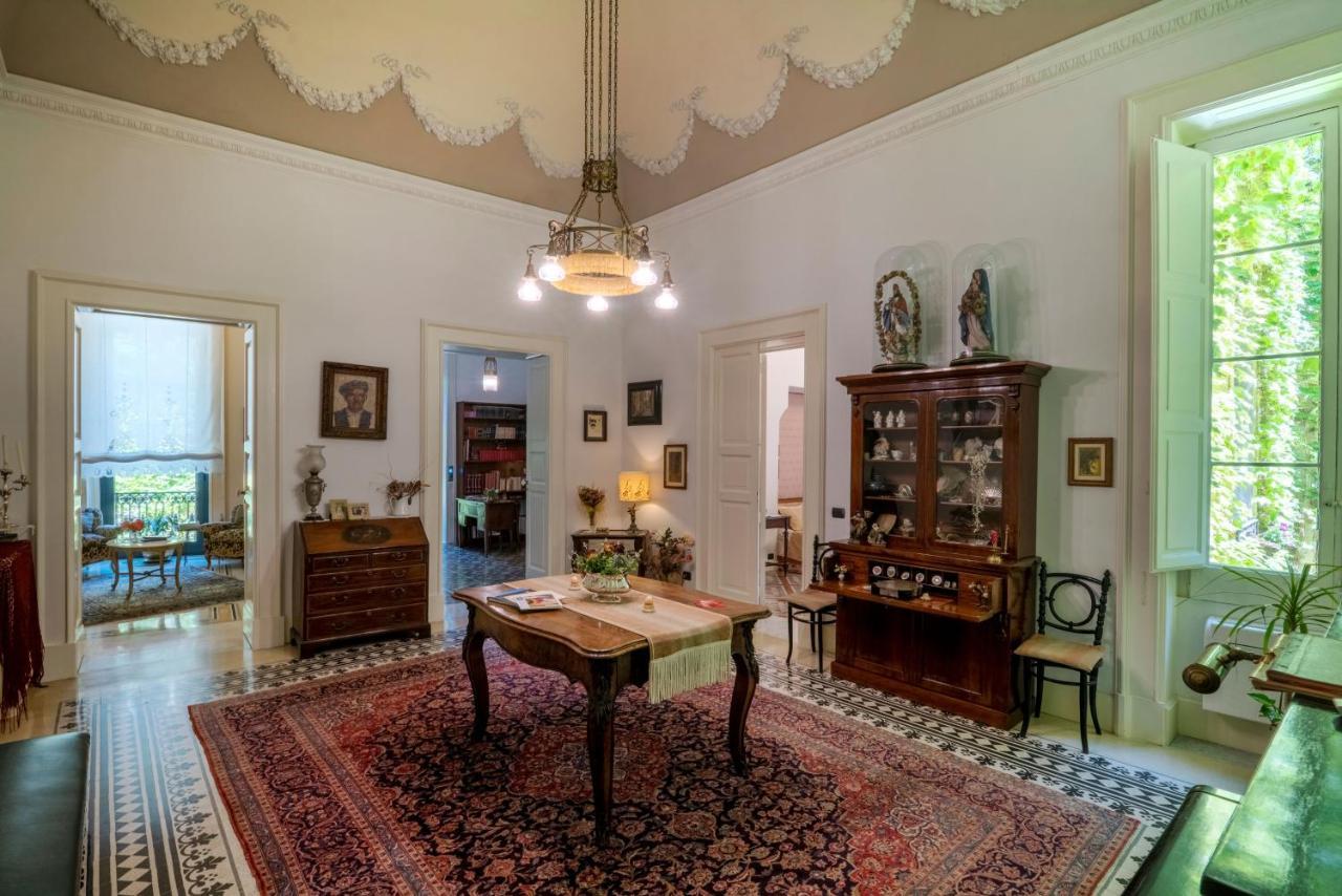Palazzo Rollo Bed & Breakfast Lecce Ngoại thất bức ảnh