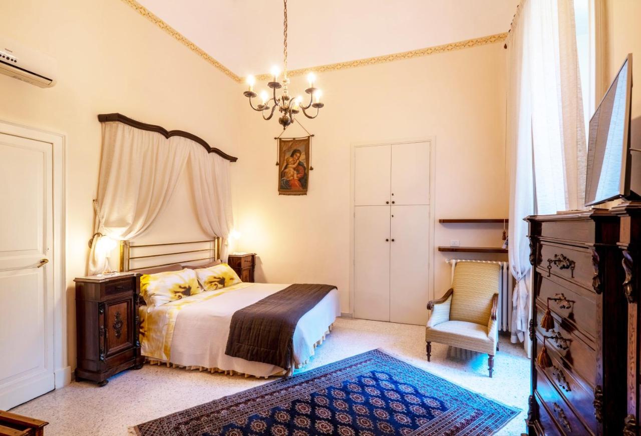 Palazzo Rollo Bed & Breakfast Lecce Ngoại thất bức ảnh