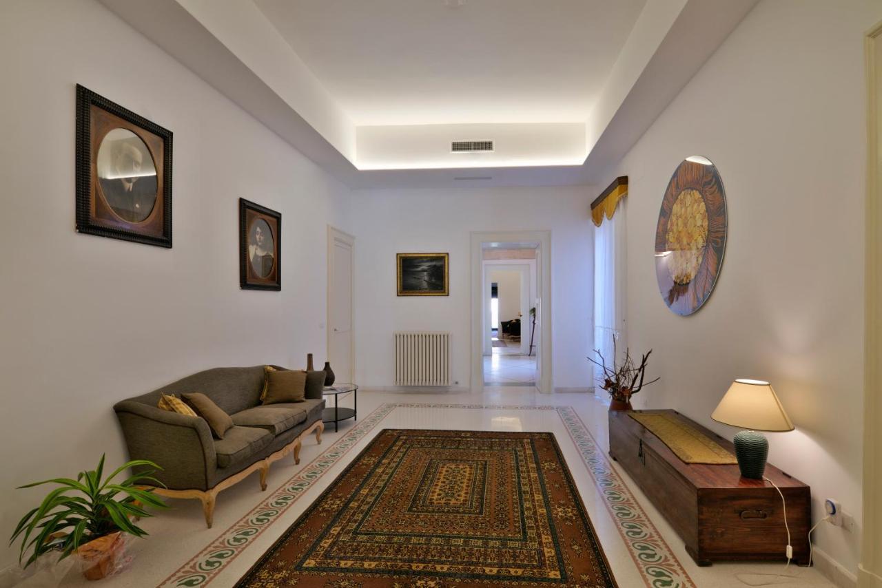 Palazzo Rollo Bed & Breakfast Lecce Ngoại thất bức ảnh