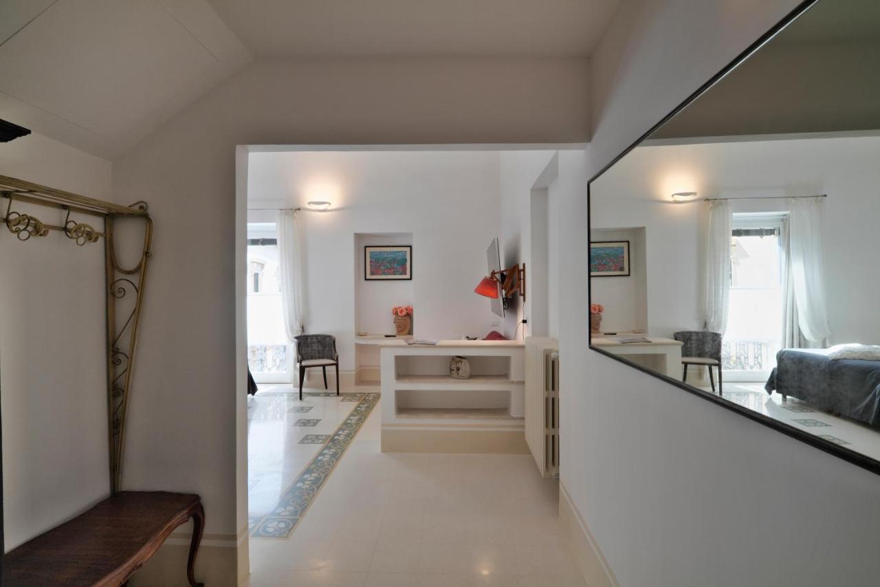 Palazzo Rollo Bed & Breakfast Lecce Ngoại thất bức ảnh