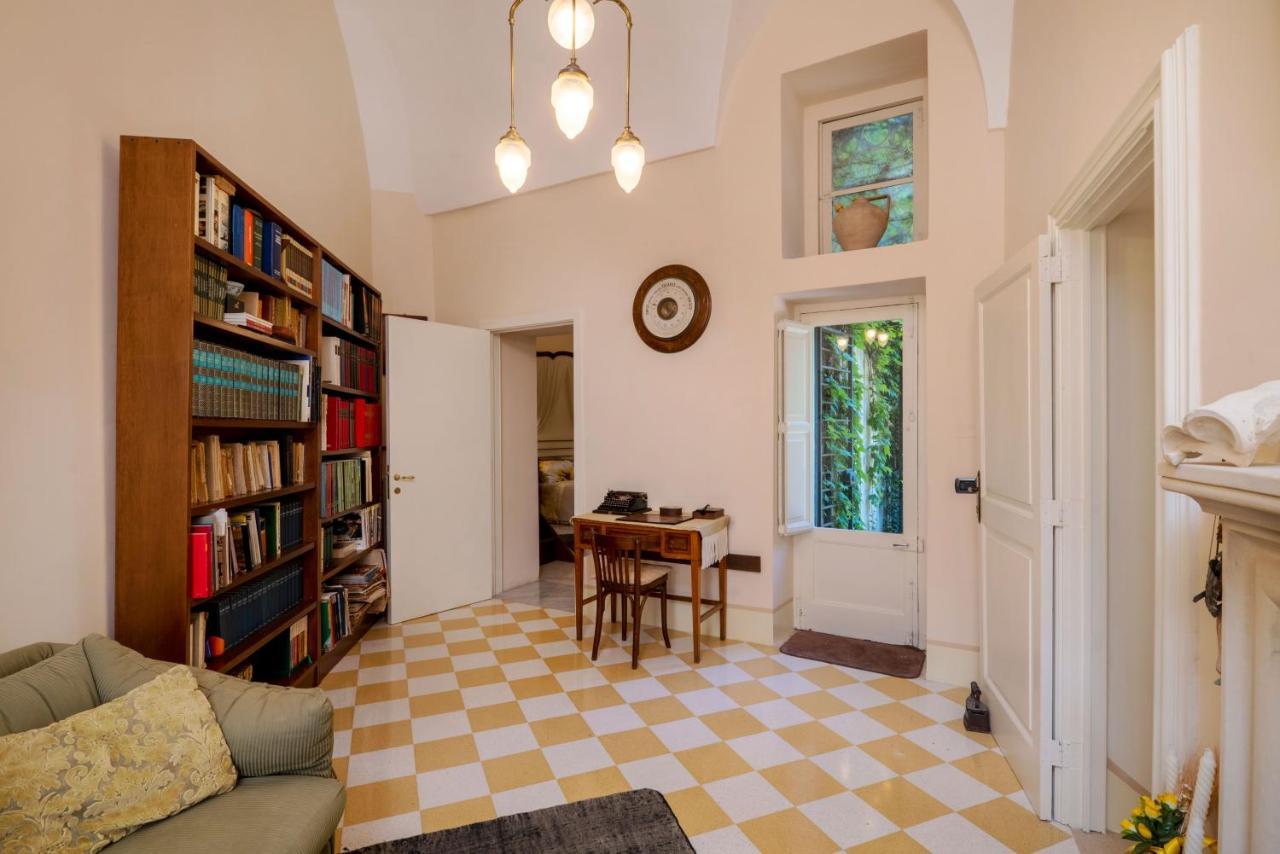 Palazzo Rollo Bed & Breakfast Lecce Ngoại thất bức ảnh