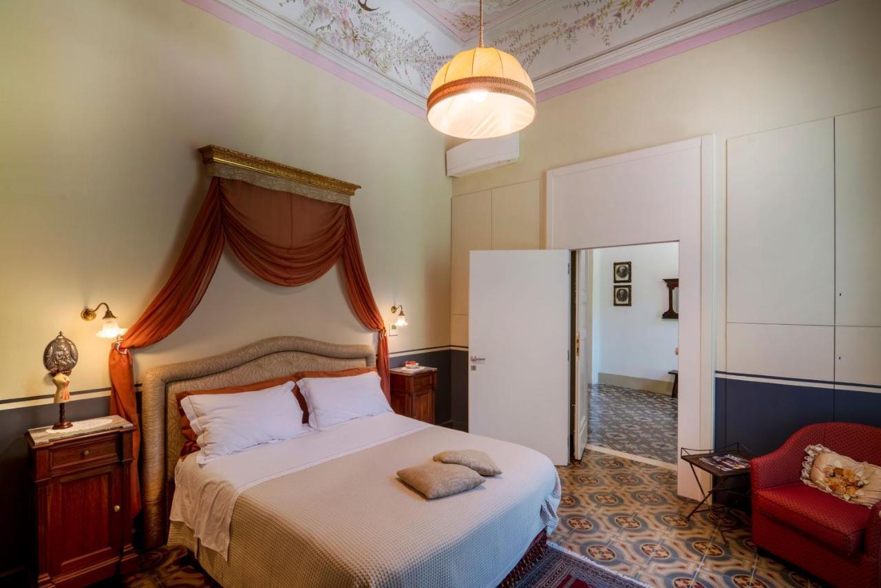 Palazzo Rollo Bed & Breakfast Lecce Ngoại thất bức ảnh