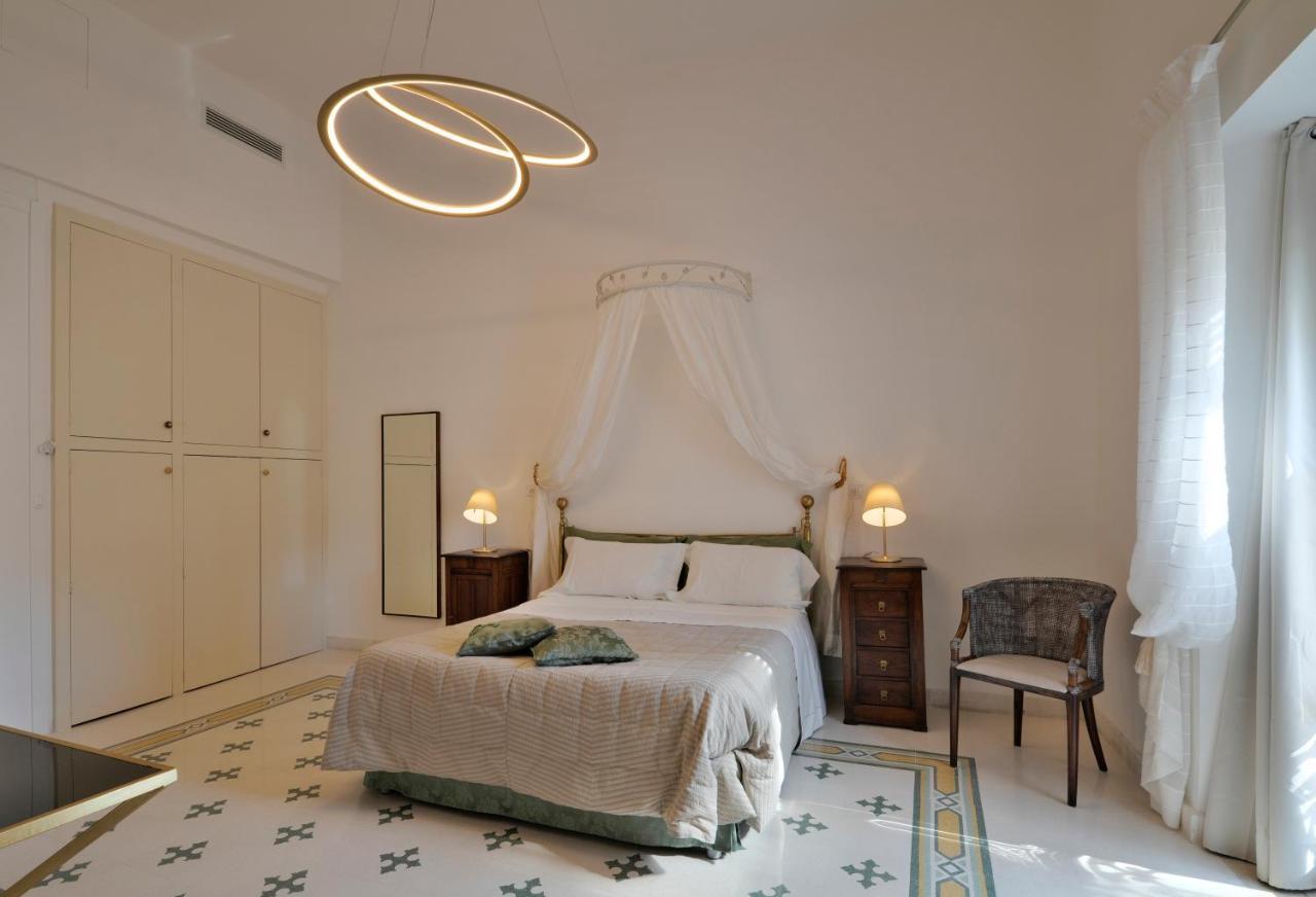 Palazzo Rollo Bed & Breakfast Lecce Ngoại thất bức ảnh