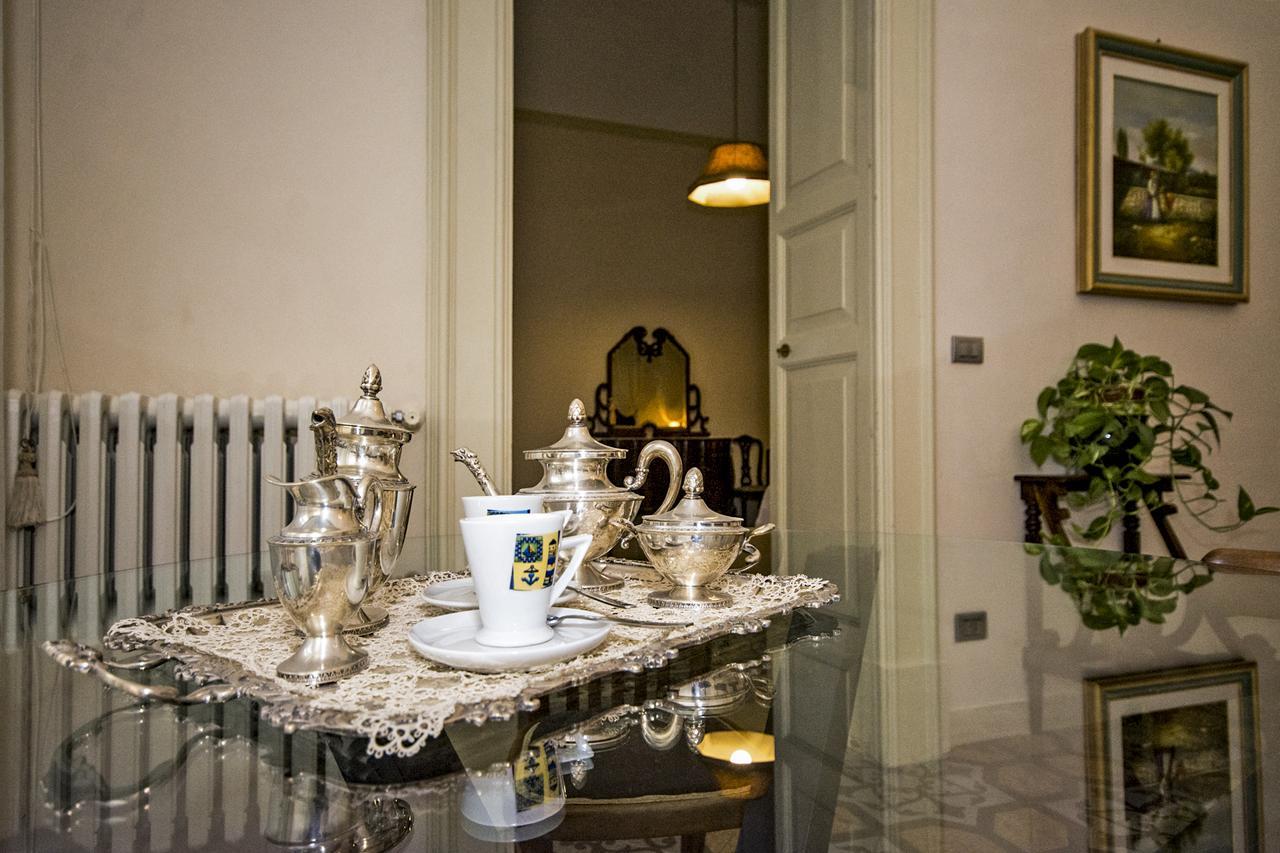 Palazzo Rollo Bed & Breakfast Lecce Ngoại thất bức ảnh